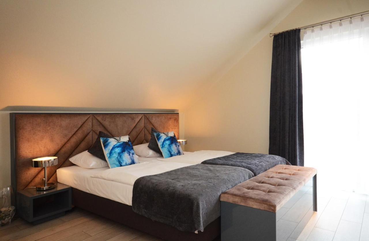 Apartamenty Biala Sowa Czarna Gora Sienna  Bagian luar foto